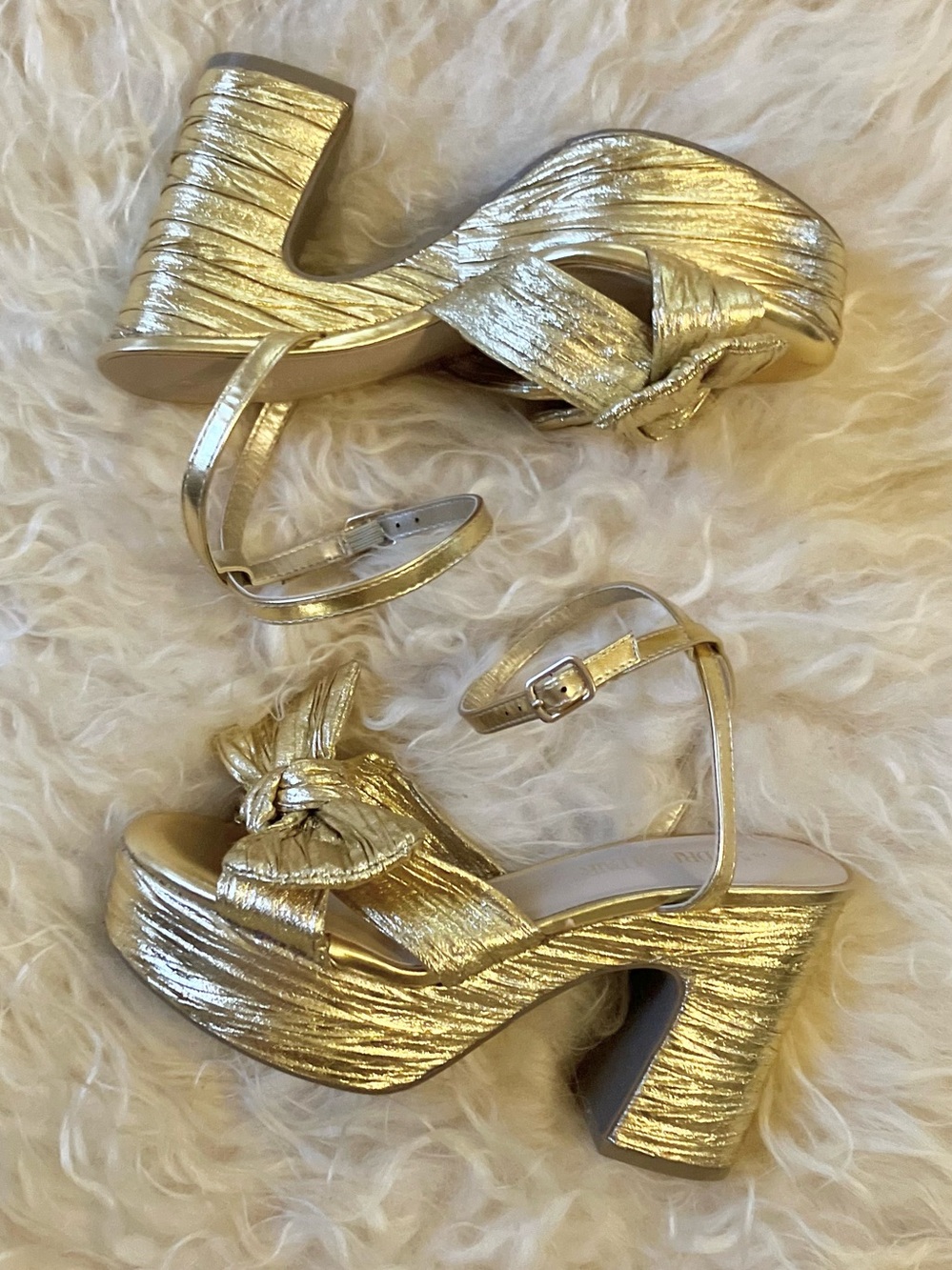 NWOB Dream Pairs Platform
Pleated Bow Ankle Strap Sandals in Gold Sz 6 - Picture 4 of 16